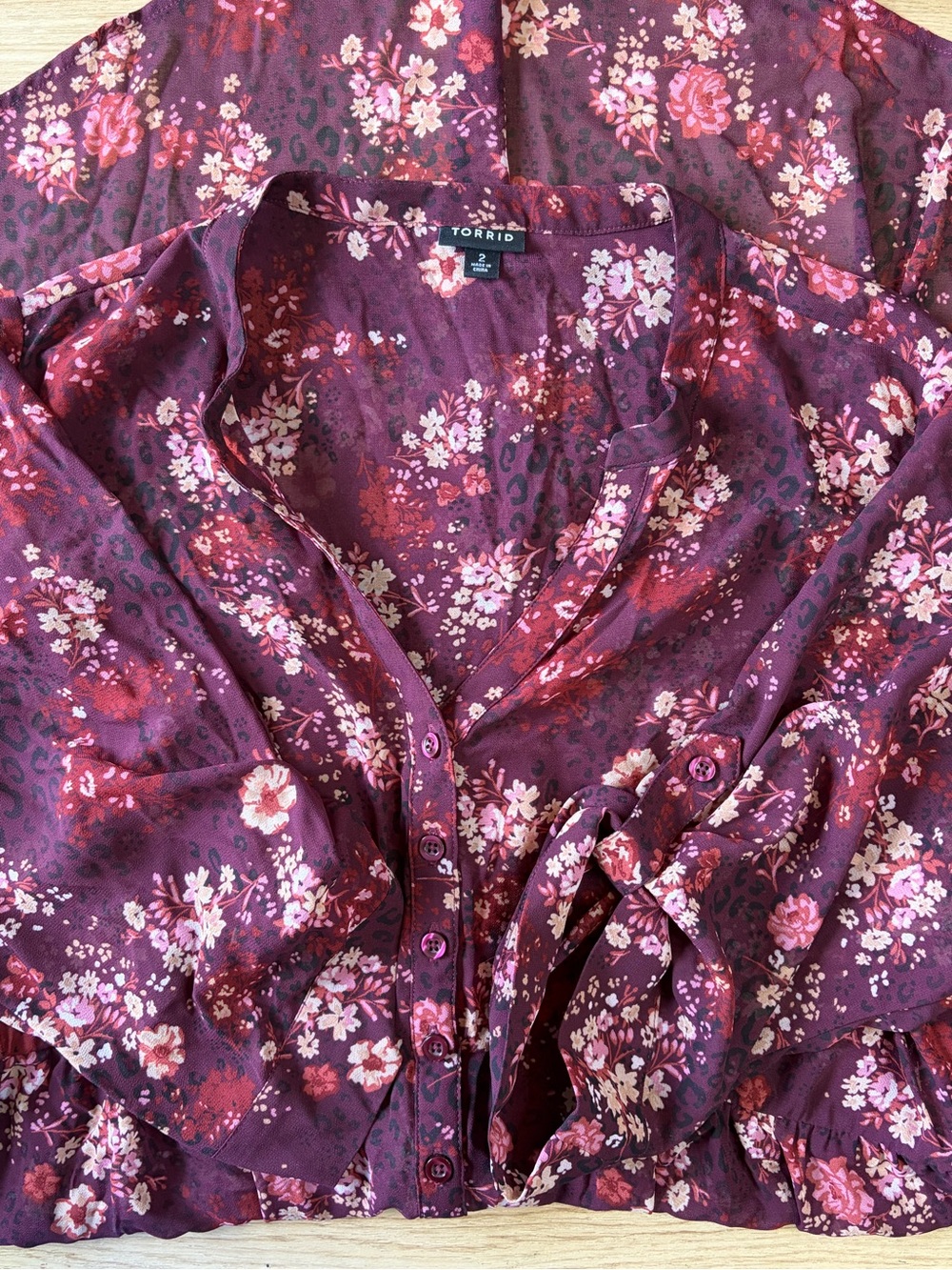 Torrid Women's Burgundy Floral Button-Up Tunic Shirt Size 2